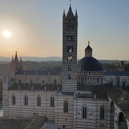 Loft Vicolo Di Vallepiatta 2 Min Piazza Del Campo Con Parcheggio Siena Exterior foto