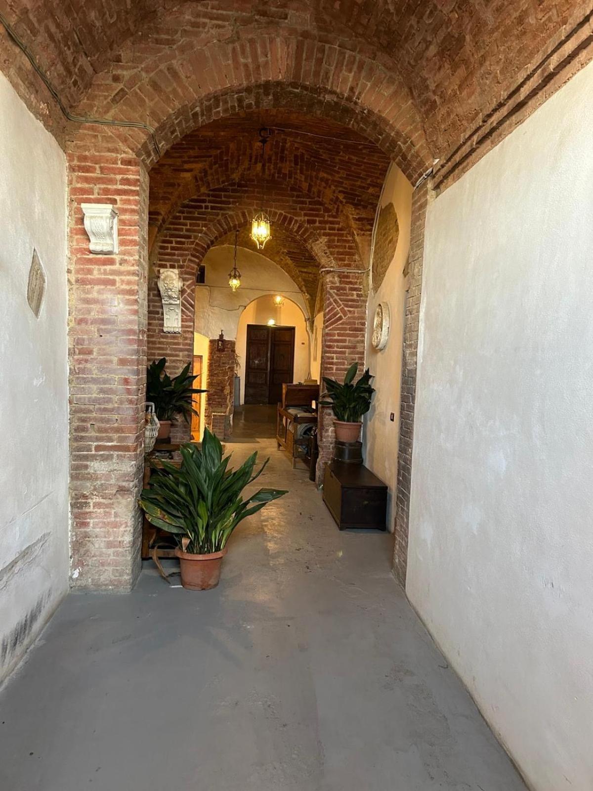 Loft Vicolo Di Vallepiatta 2 Min Piazza Del Campo Con Parcheggio Siena Exterior foto