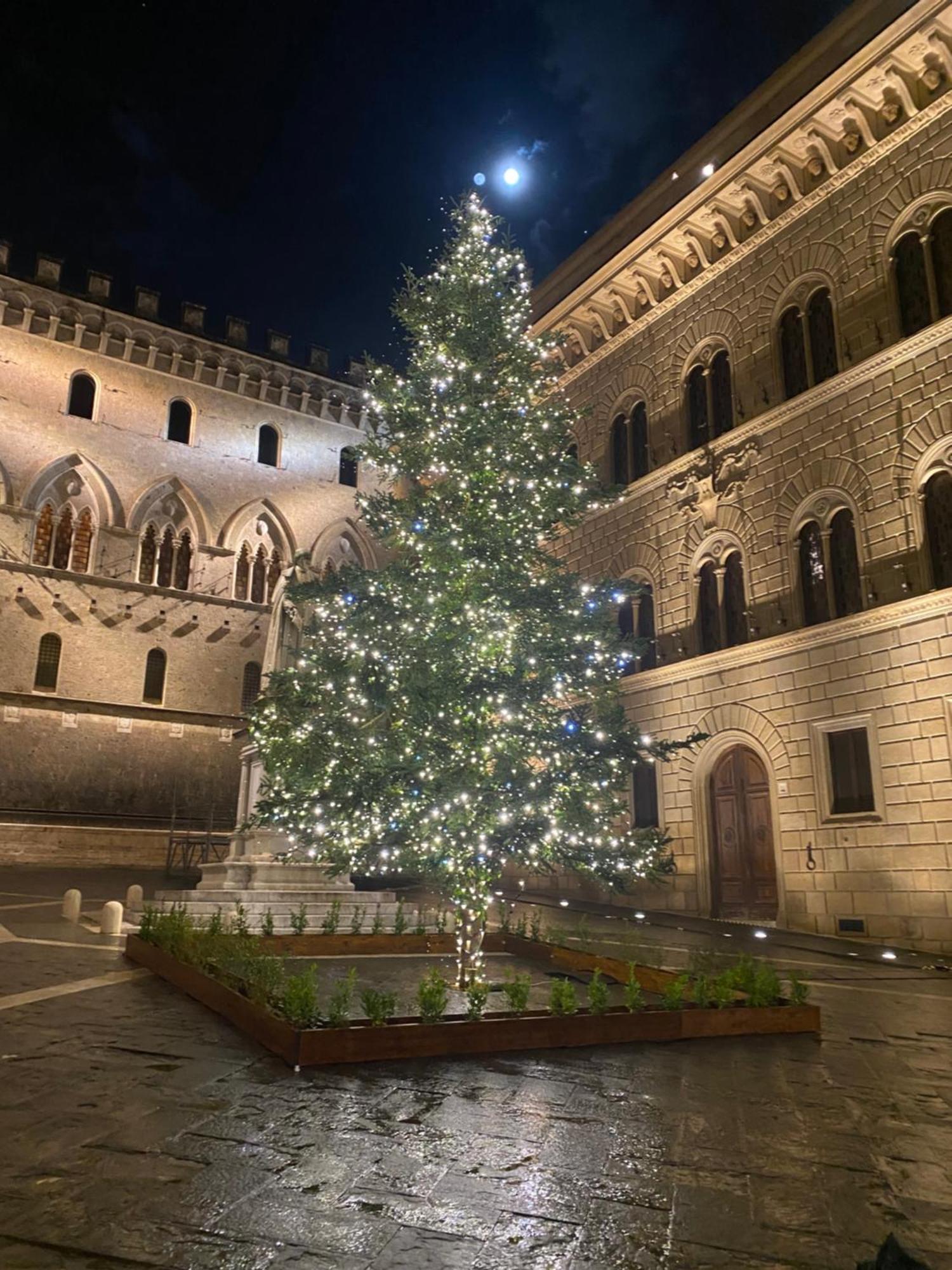 Loft Vicolo Di Vallepiatta 2 Min Piazza Del Campo Con Parcheggio Siena Exterior foto